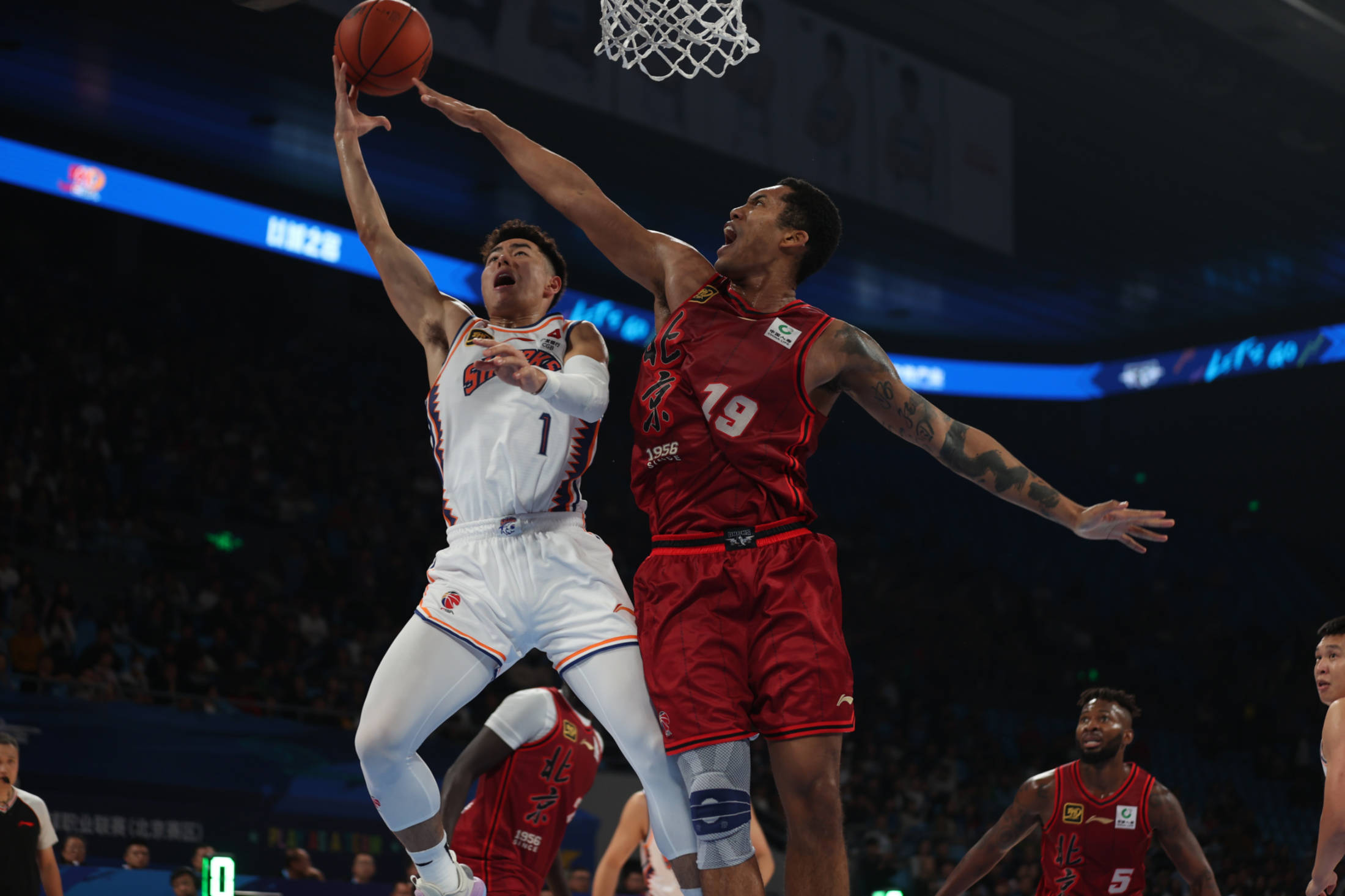 包含特别报道体育传奇巨星再战比赛场的词条 包含特别报道体育传奇巨星再战比赛场的词条