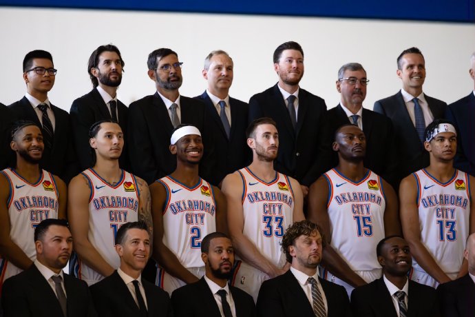 关于篮球巨星球队合影曝光,团队合作精神的信息 关于篮球巨星球队合影曝光,团队合作精神的信息