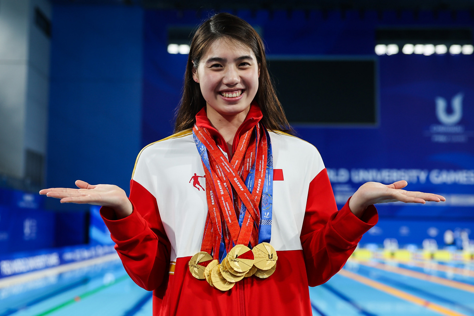 FB体育下载-世界纪录再次被打破，游泳选手荣膺金牌