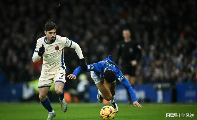FB体育-关于切尔西客场踢出0-0平局，登顶英超积分榜的信息