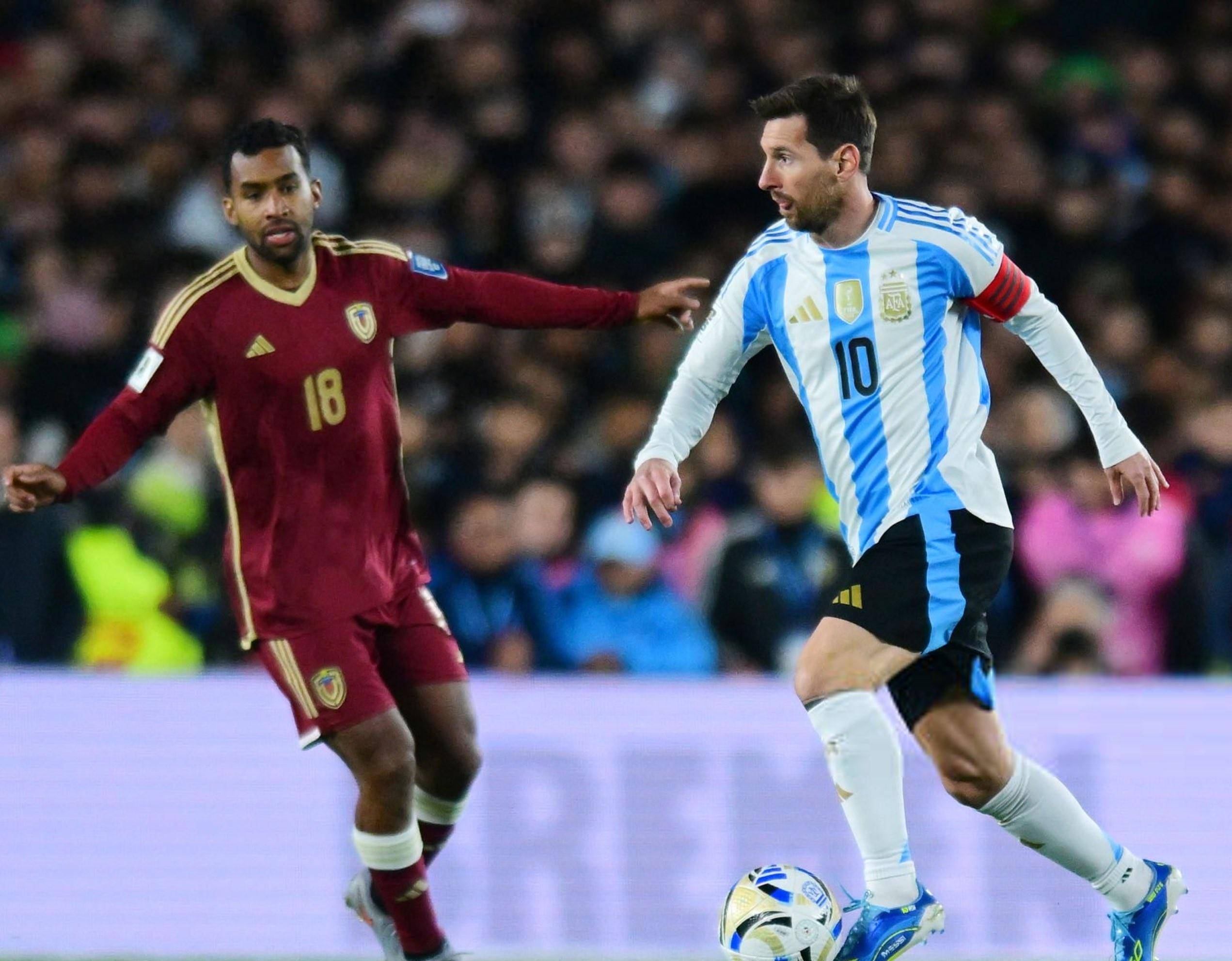 巴塞罗那3-0取胜皇家马德里,梅西独进3球! 巴塞罗那3-0取胜皇家马德里,梅西独进3球!