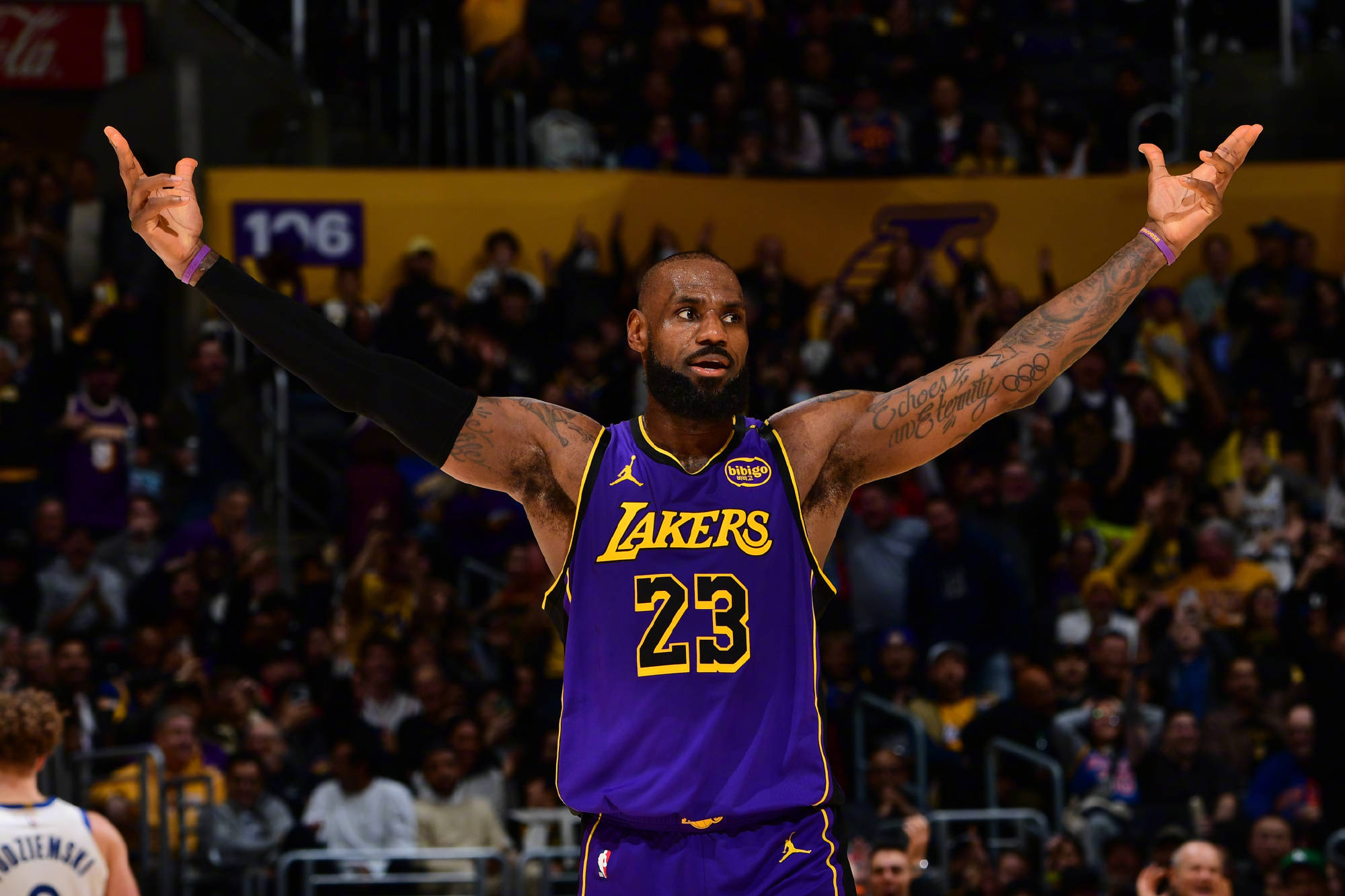 勇士在主场击败湖人,取得关键胜利的简单介绍 勇士在主场击败湖人,取得关键胜利的简单介绍