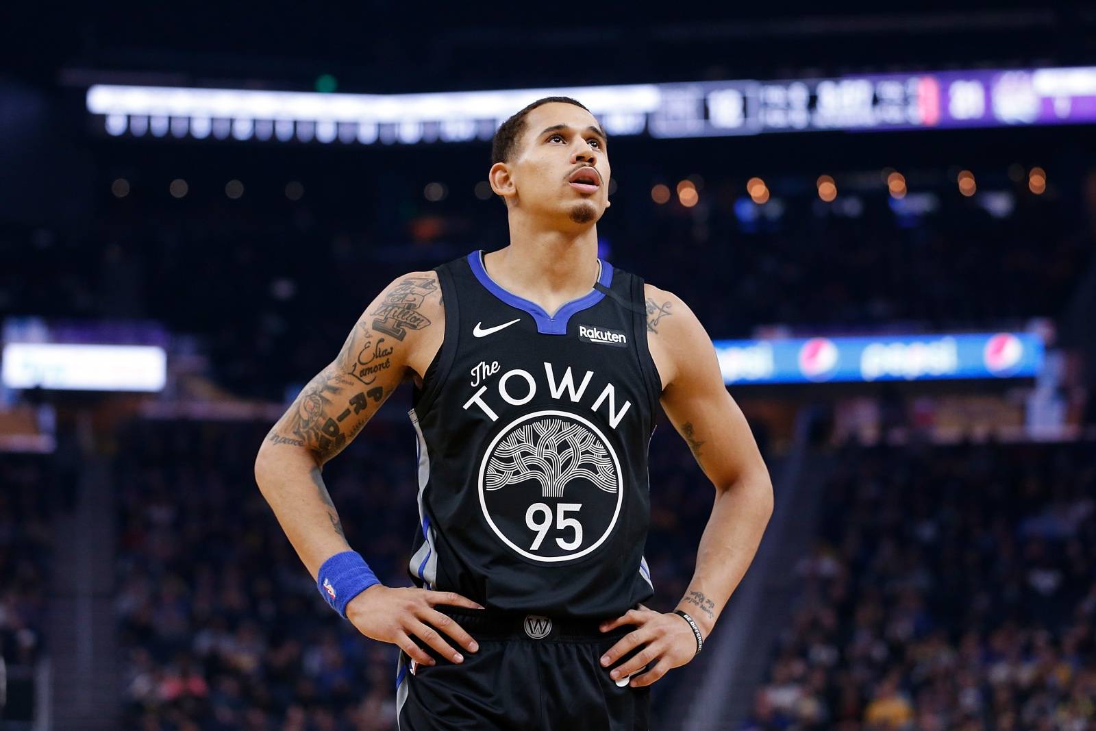 猛龙胜勇士，资深球员瑞安-安德森表现亮眼